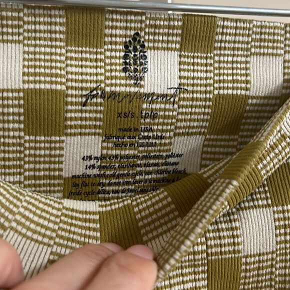 Free People HR crop good karma leggings - Picture 5 of 8